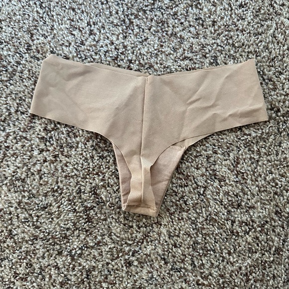 Victoria's Secret Beige Seamless Thong - Picture 7 of 9
